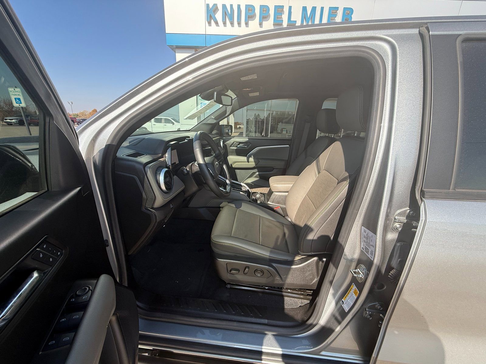 Used 2023 Chevrolet Colorado ZR2 w/ Desert Boss Special Edition image 7