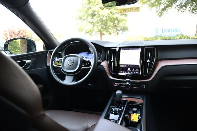 Used 2024 Volvo XC60 B5 Plus w/ Climate Package AWD/4WD image 20