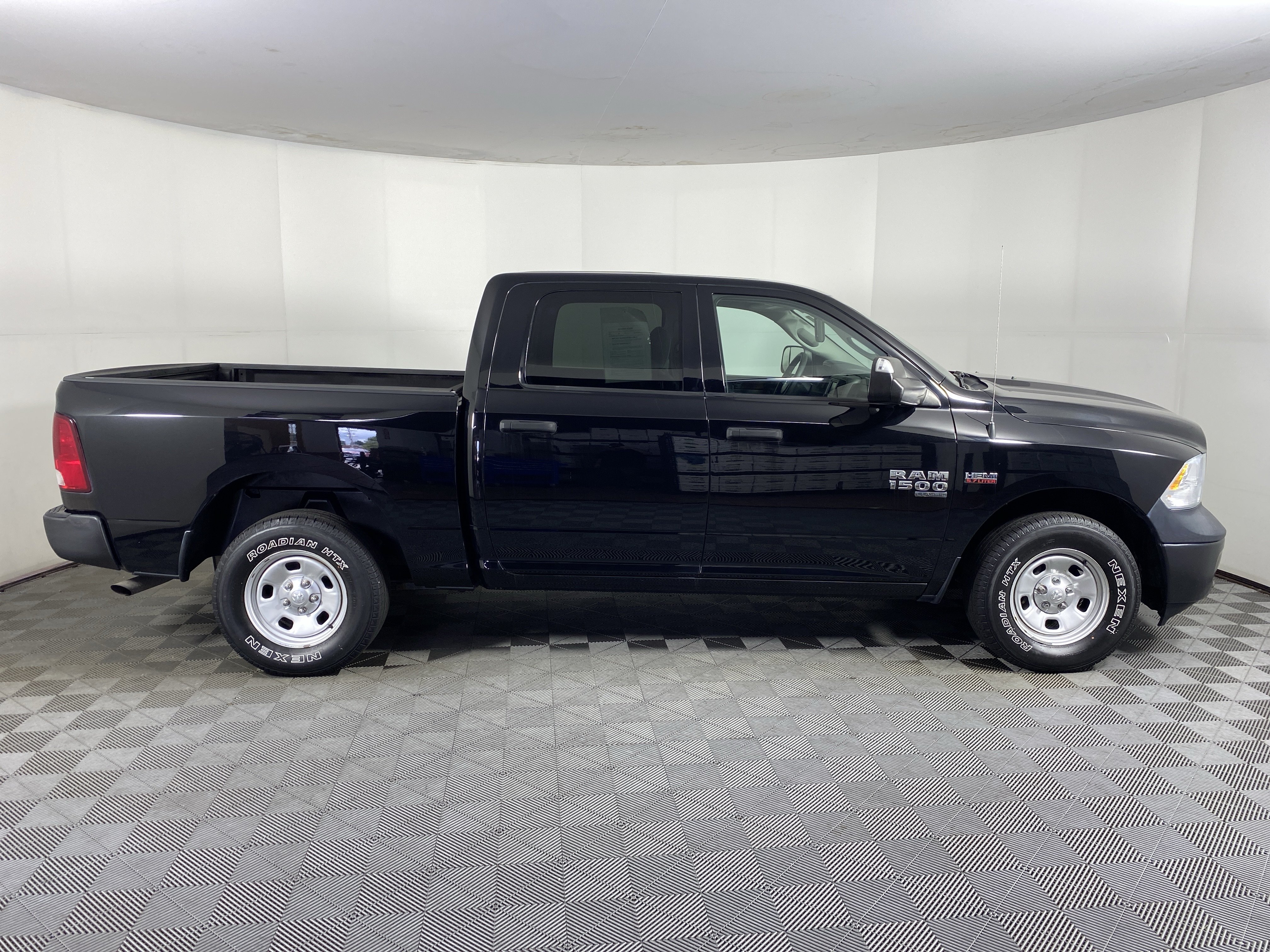 Used 2019 RAM 1500 Tradesman w/ Popular Equipment Group AWD/4WD image 30