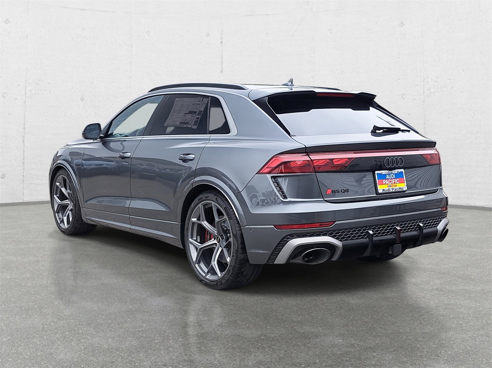 New 2025 Audi RS Q8 performance image 7