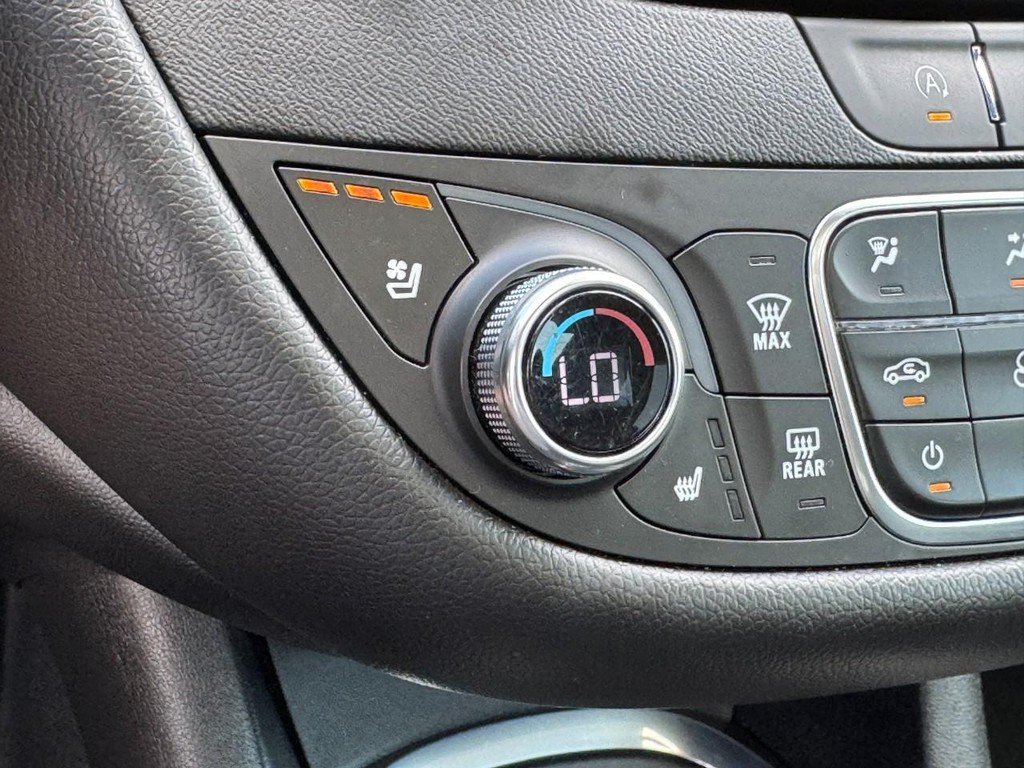 Used 2024 Chevrolet Malibu LT FWD image 22