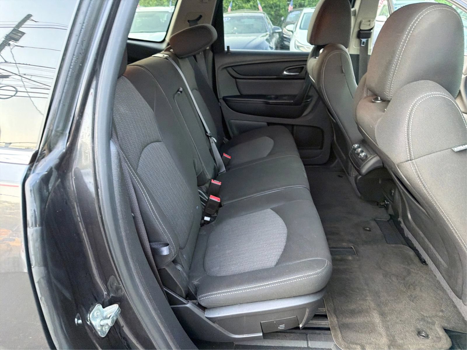 Used 2015 Chevrolet Traverse LT FWD image 31