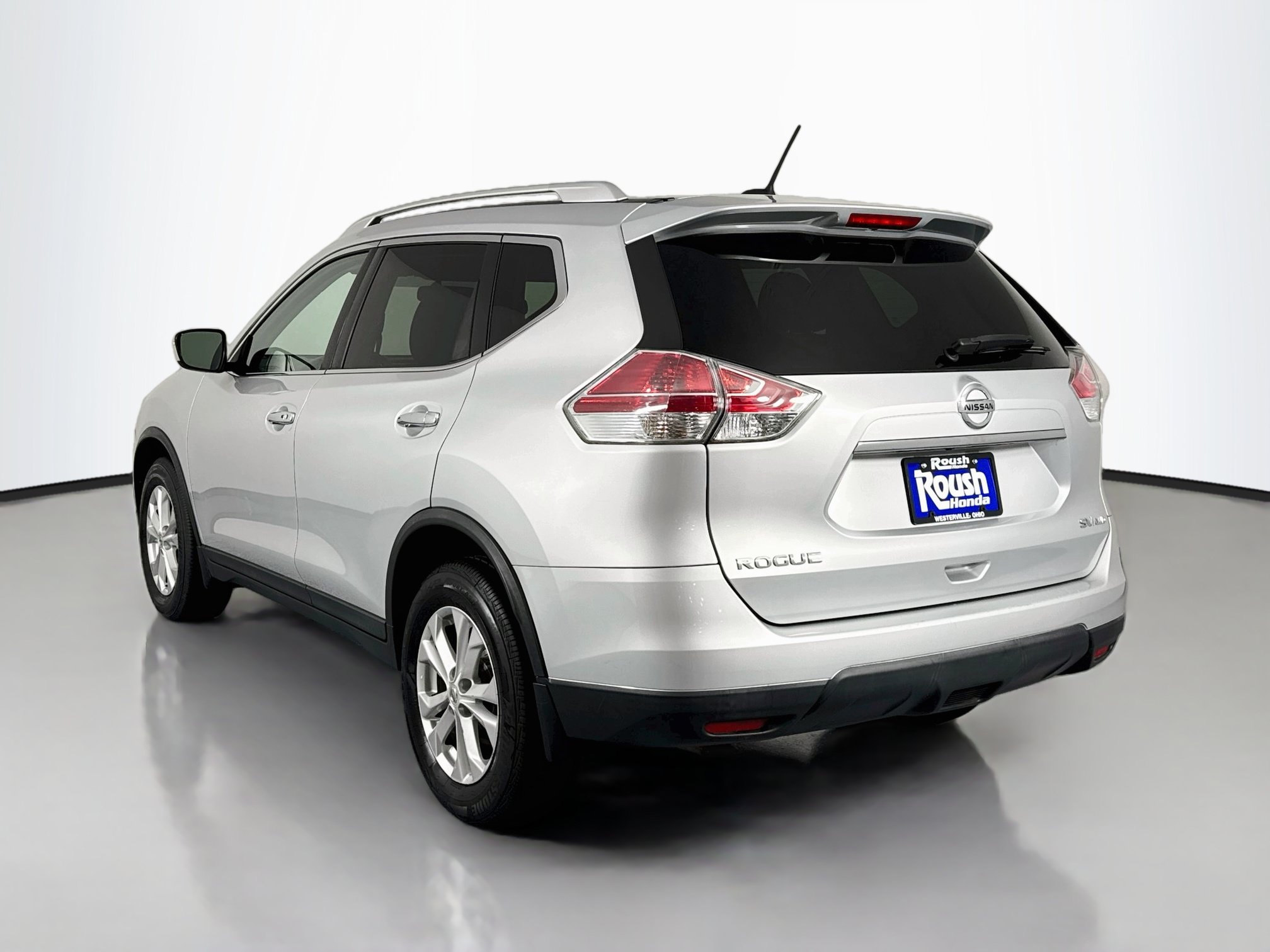 Used 2016 Nissan Rogue SV AWD/4WD image 7