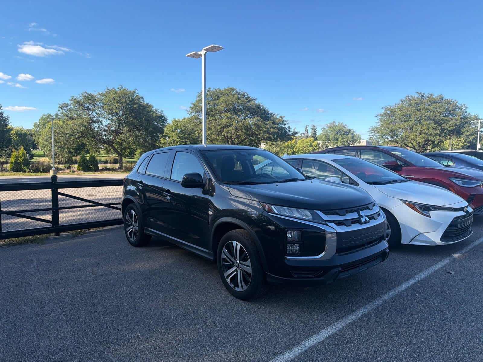 Used 2025 Mitsubishi Outlander Sport ES AWD/4WD image 3