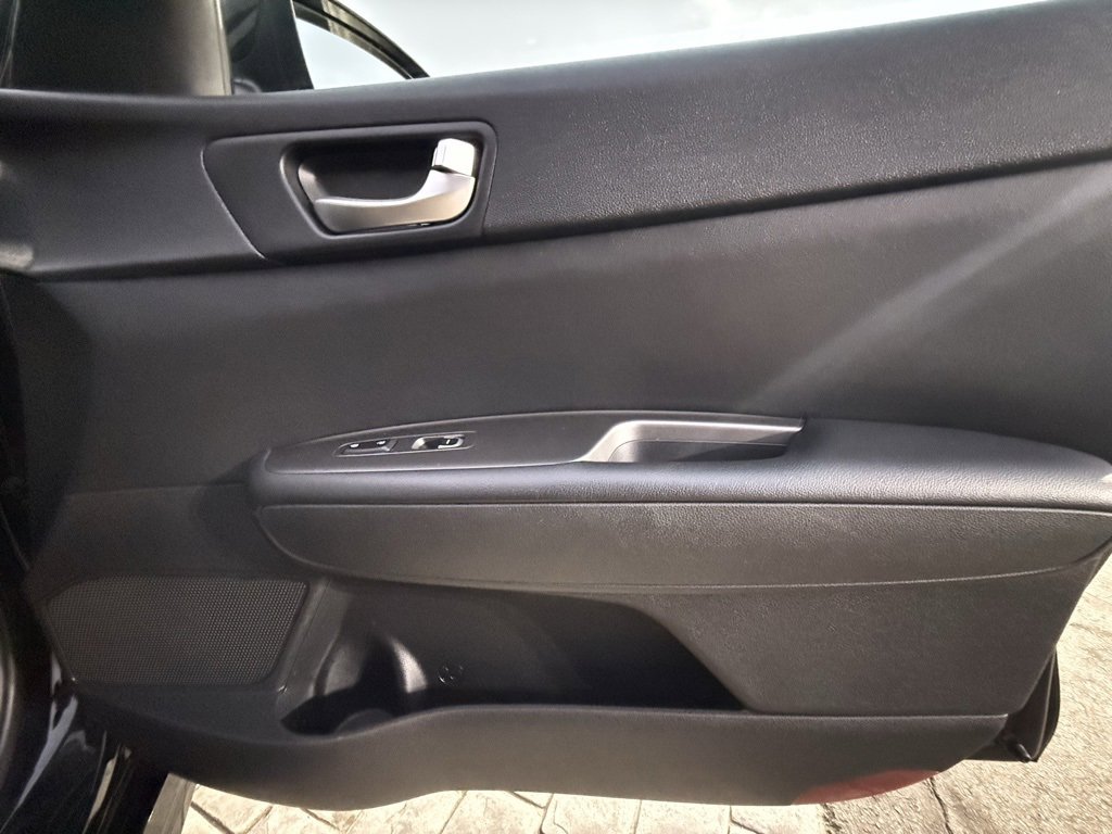 Used 2020 Kia Optima LX image 11