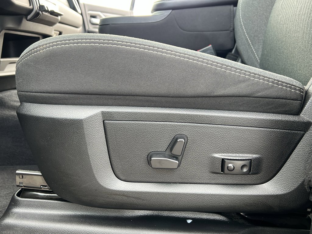 Used 2024 RAM 2500 Big Horn w/ Night Edition image 18