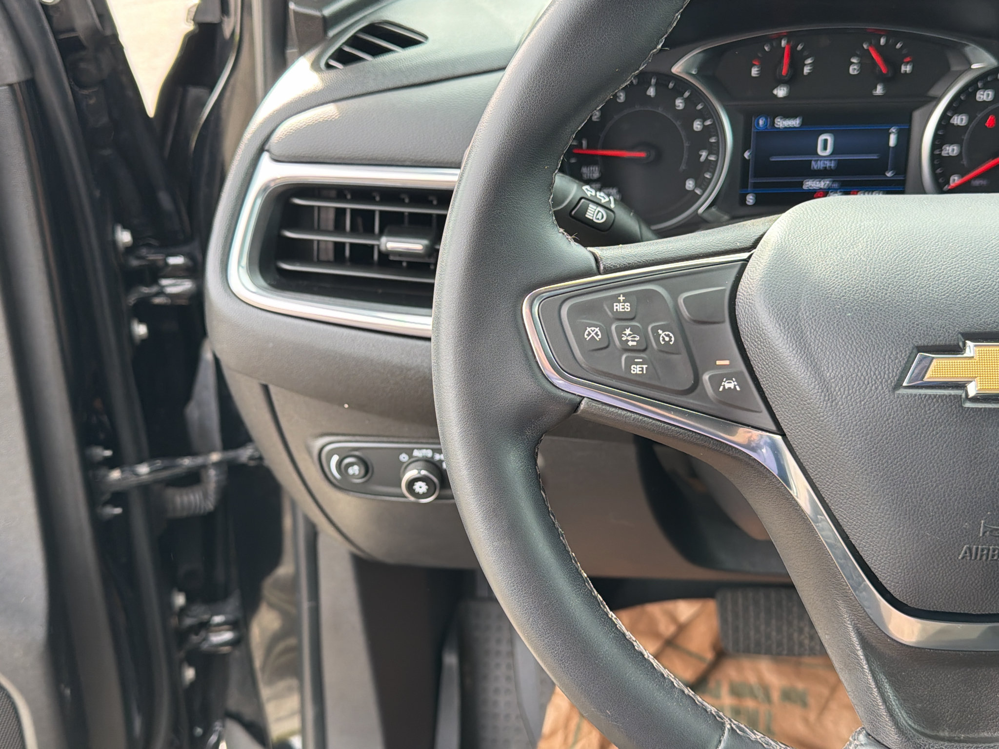 Used 2024 Chevrolet Equinox LT w/ LPO, Floor Liner Package AWD/4WD image 28
