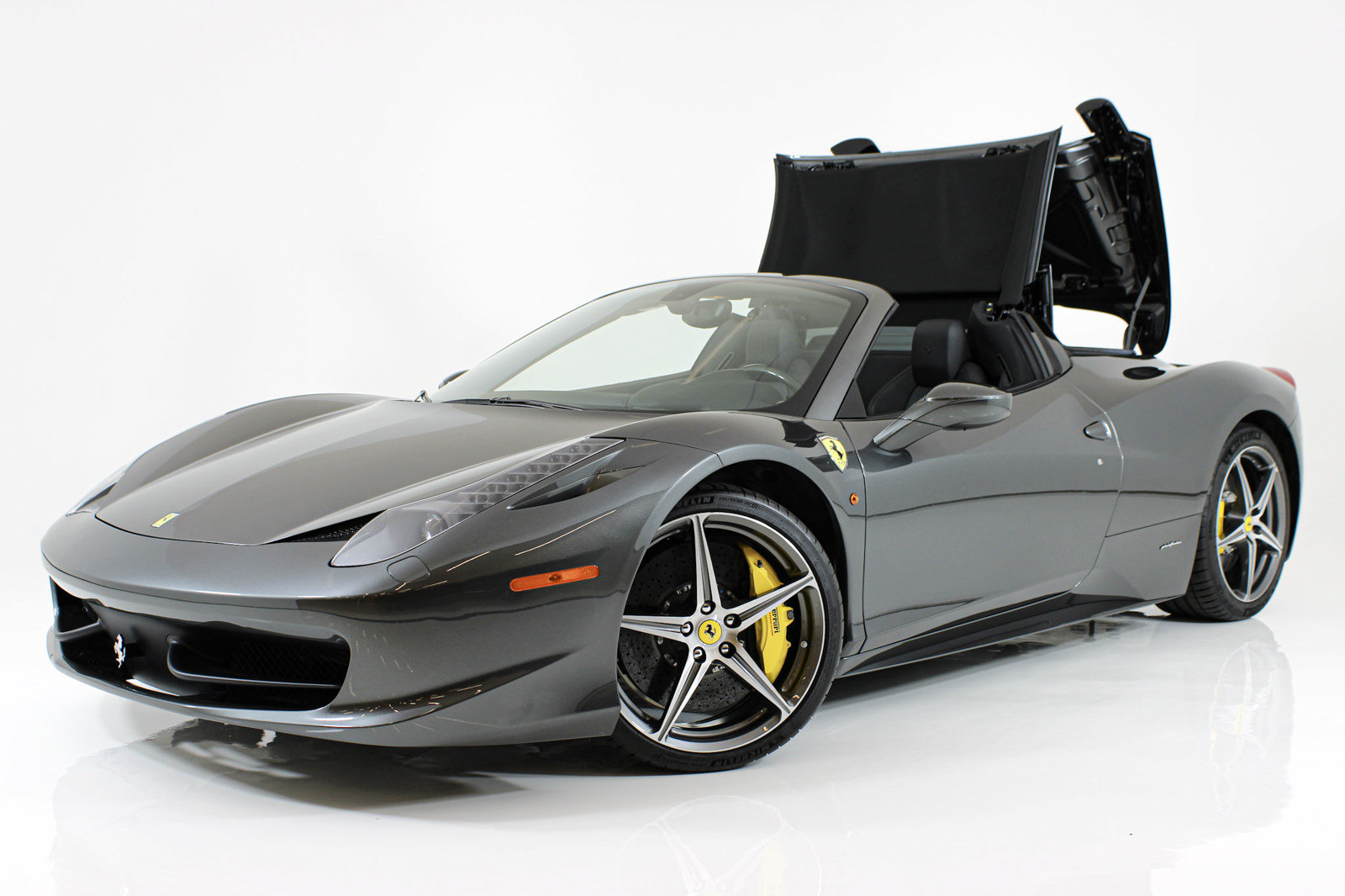 Certified 2013 Ferrari 458 Spider RWD image 63