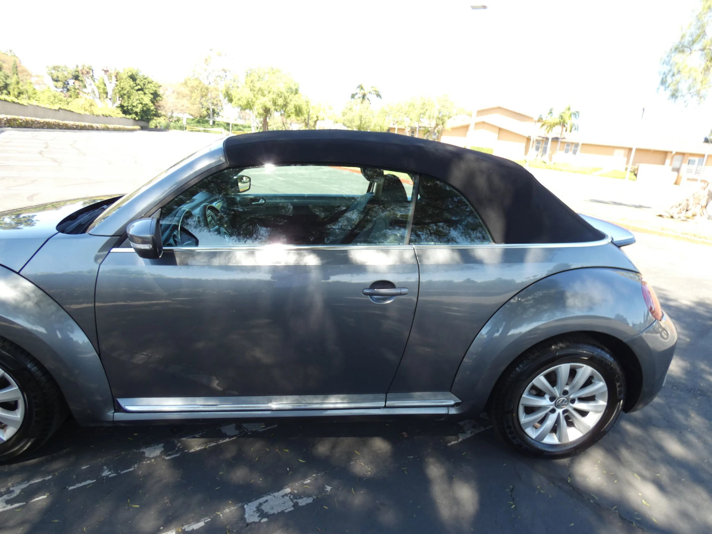 Used 2018 Volkswagen Beetle 2.0T S image 59