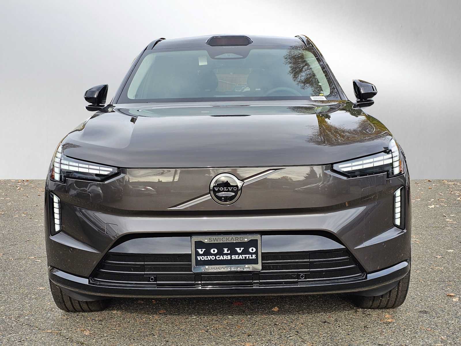 New 2025 Volvo EX90 Plus w/ Protection Package Premier AWD/4WD image 2