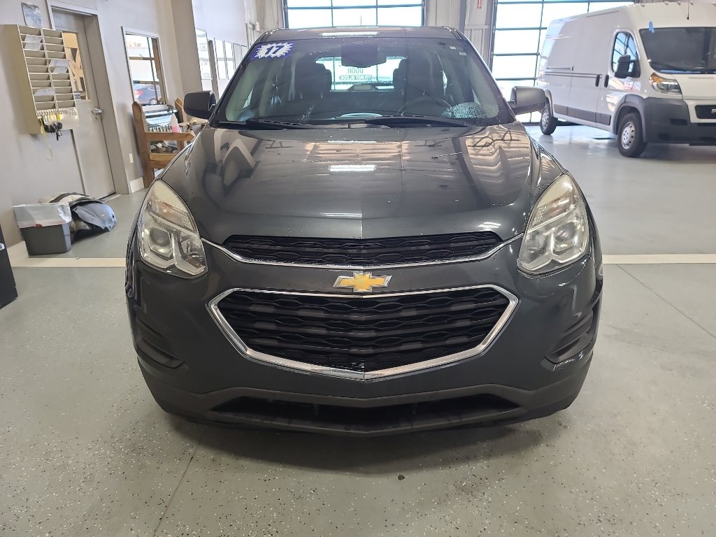 Used 2017 Chevrolet Equinox LS image 3