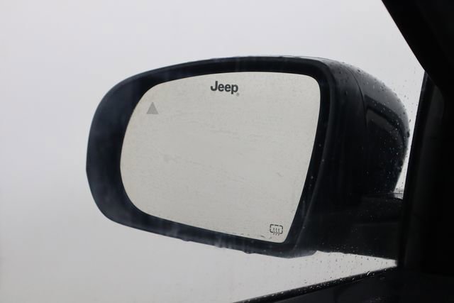 Used 2024 Jeep Compass Latitude AWD/4WD image 38