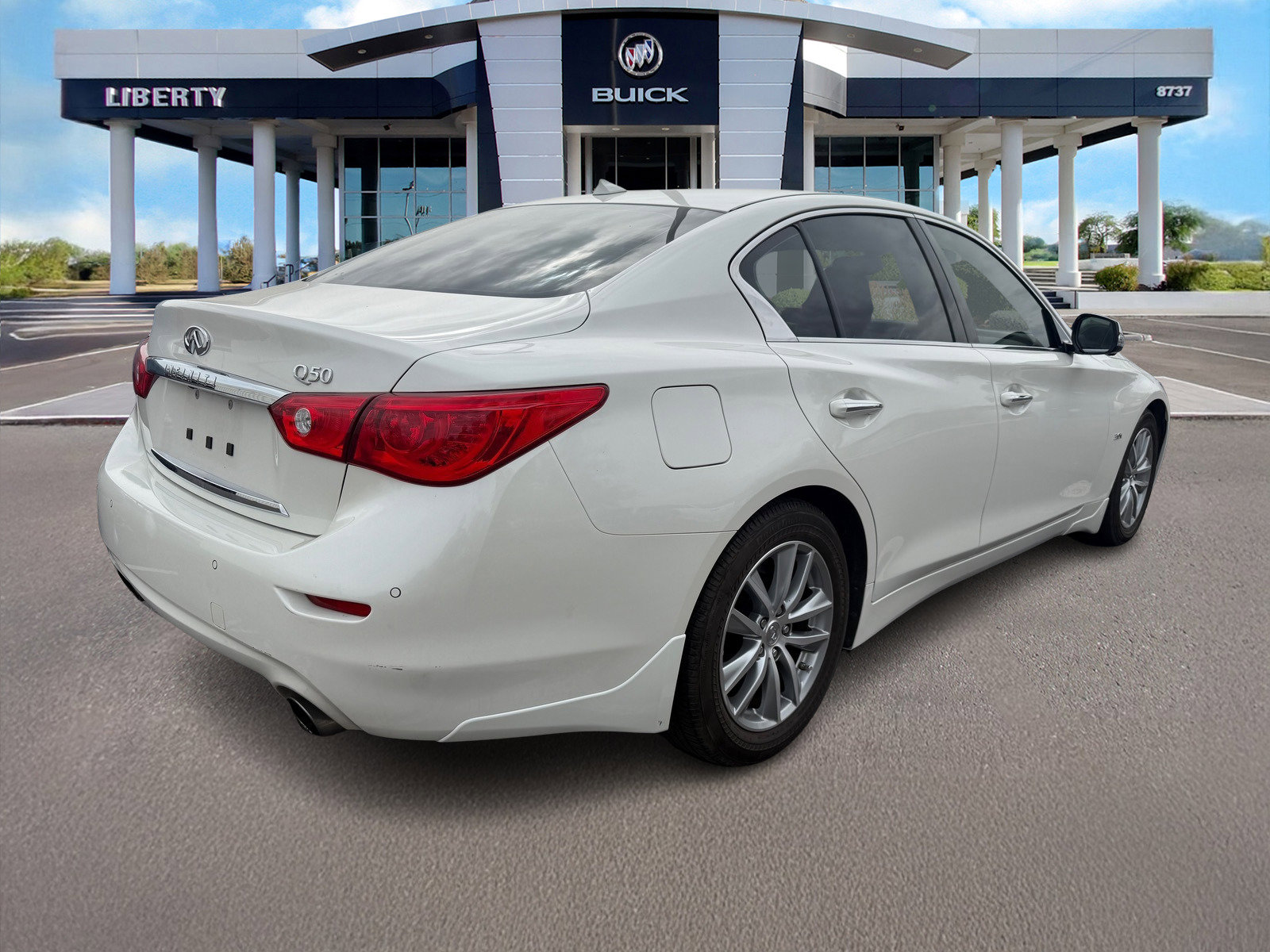 Used 2016 INFINITI Q50 3.0t Premium w/ Driver Assistance Package image 2