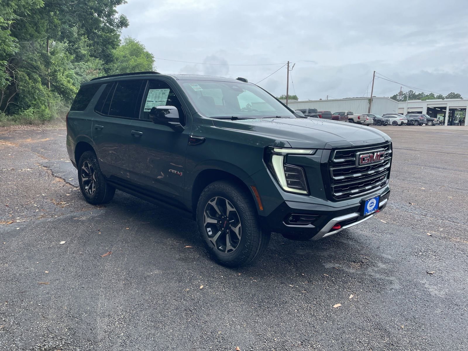 New 2026 GMC Yukon AT4 w/ AT4 Premium Package AWD/4WD image 8