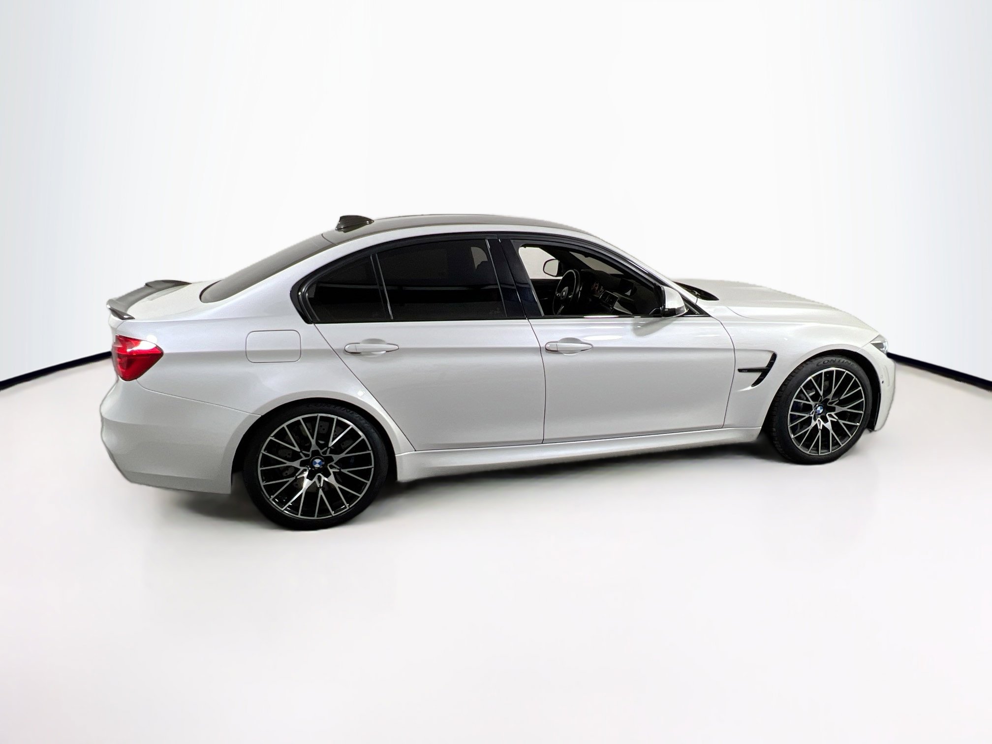 Used 2018 BMW M3 image 4