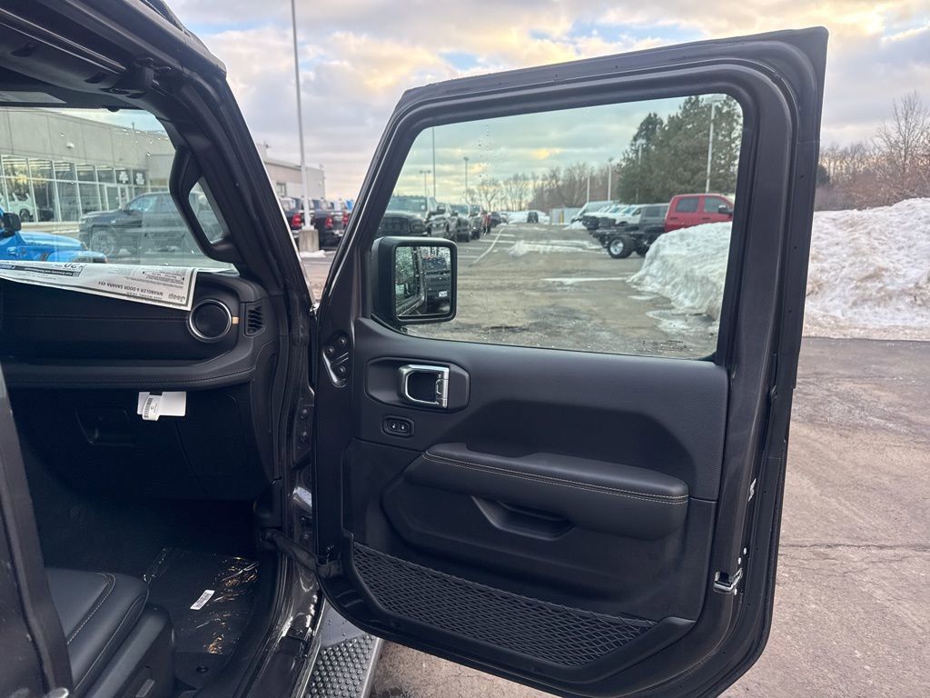 New 2025 Jeep Wrangler Unlimited Sahara AWD/4WD image 53