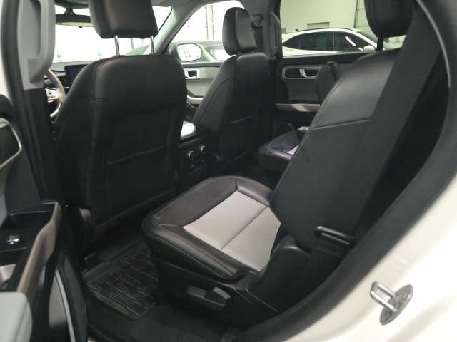 Used 2023 Ford Explorer XLT w/ Equipment Group 202A image 14