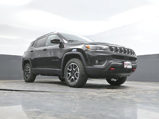 New 2026 Jeep Compass Trailhawk AWD/4WD image 43