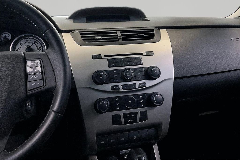 Used 2008 Ford Focus SE FWD image 11