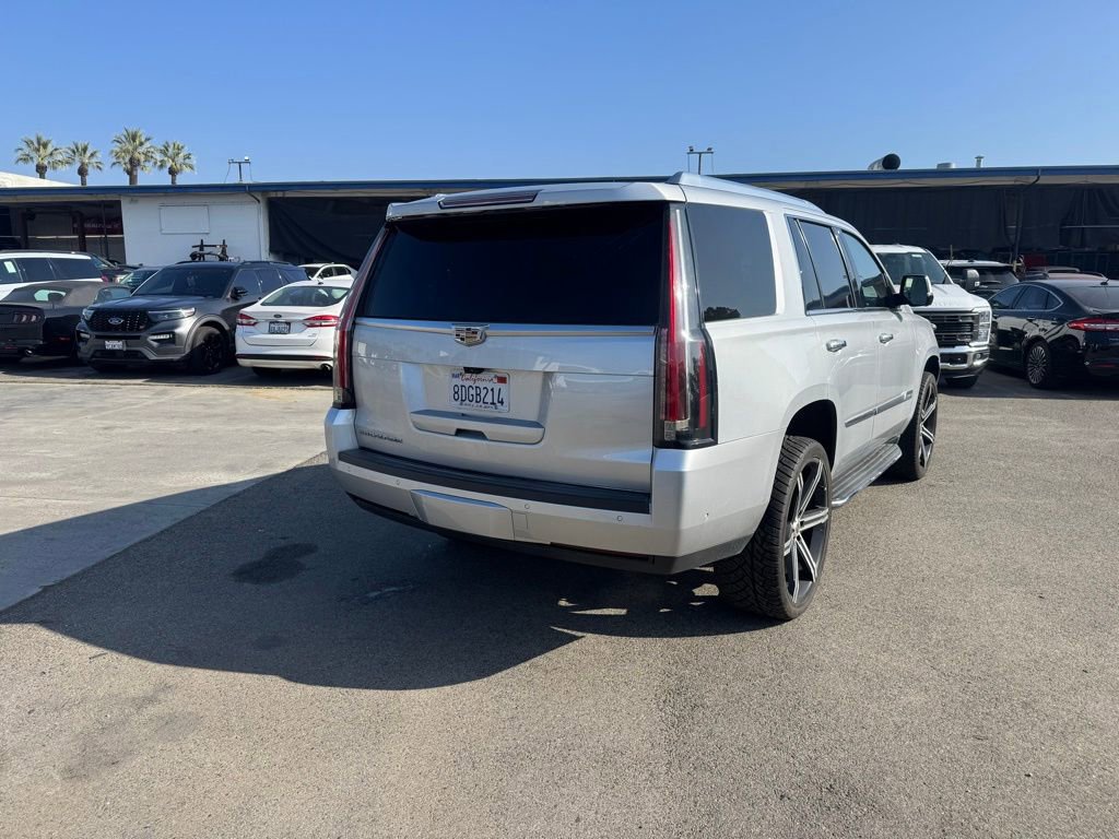 Used 2018 Cadillac Escalade Luxury image 4