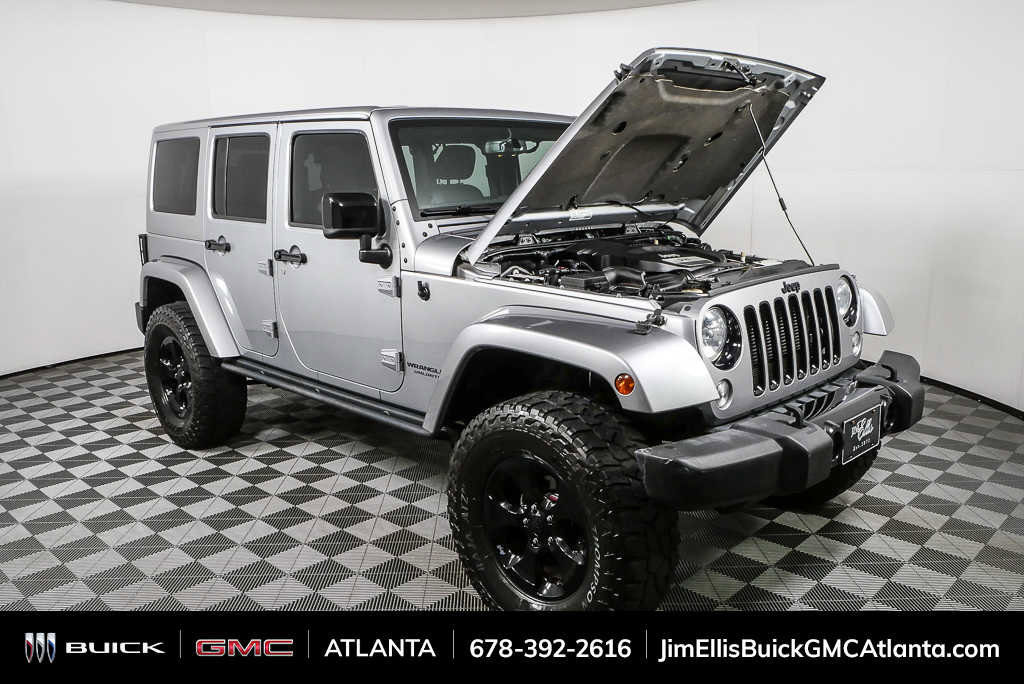 Used 2015 Jeep Wrangler Unlimited Sahara AWD/4WD image 31
