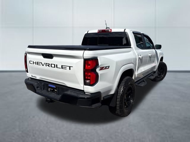 Used 2024 Chevrolet Colorado Z71 w/ Z71 Convenience Package 2 AWD/4WD image 4