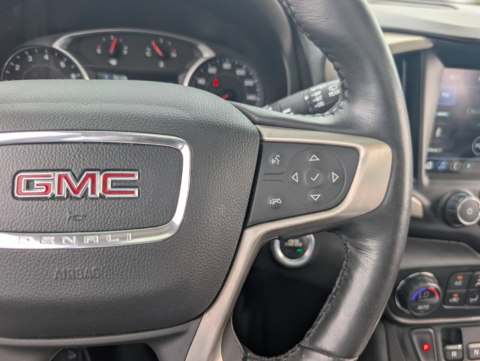 Used 2018 GMC Terrain Denali w/ Advanced Safety Package AWD/4WD image 35