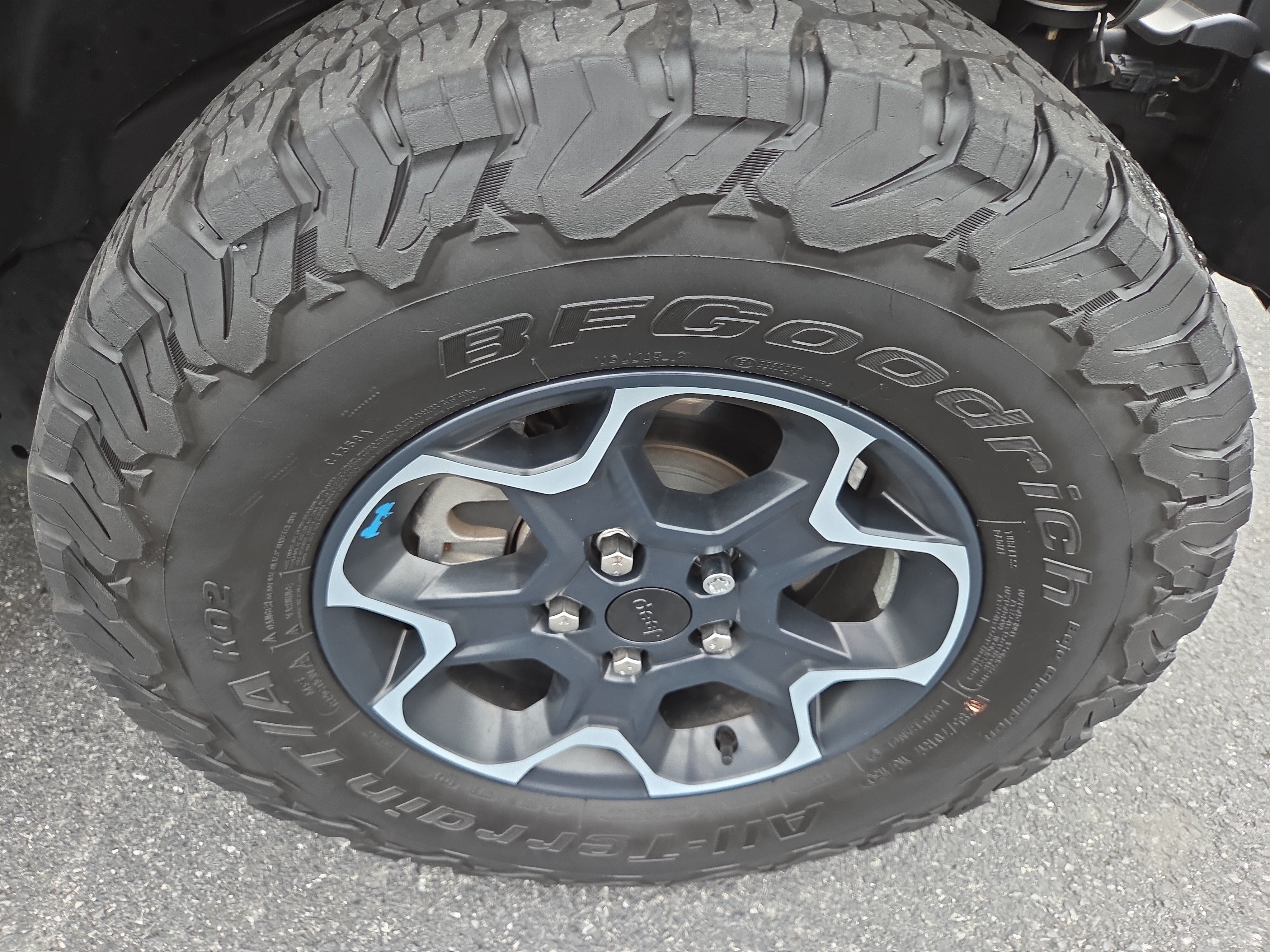 Certified 2023 Jeep Wrangler Unlimited Rubicon 4xe w/ Cold Weather Group AWD/4WD image 10