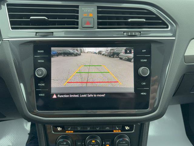 Used 2021 Volkswagen Tiguan SE w/ Panoramic Sunroof Package image 15