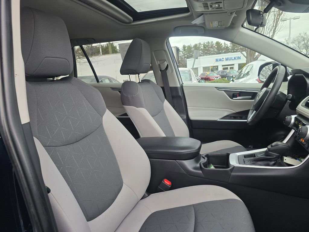 Used 2024 Toyota RAV4 XLE w/ Convenience Package image 13