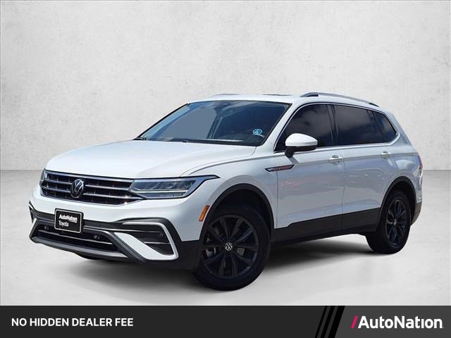 Used 2024 Volkswagen Tiguan SE AWD/4WD image 1
