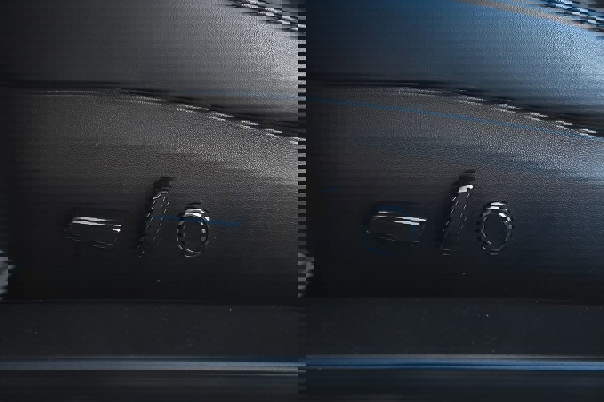 Used 2021 Tesla Model 3 Standard Range Plus image 14