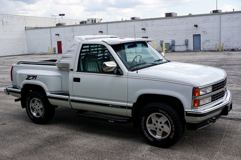 Used 1992 Chevrolet Silverado 1500 4x4 Regular Cab image 2