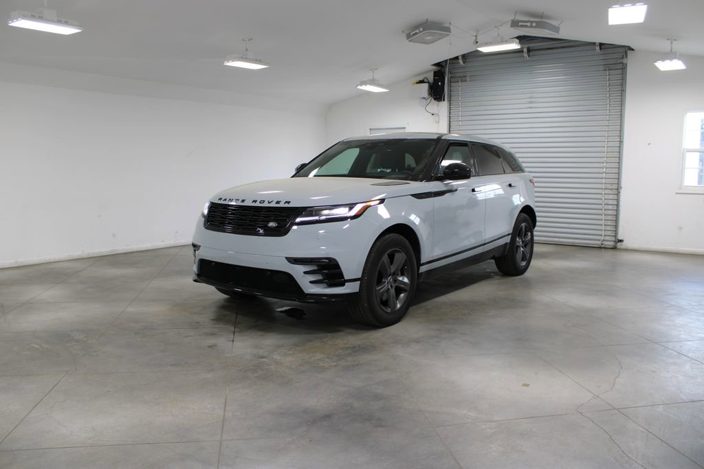 Used 2025 Land Rover Range Rover Velar Dynamic SE image 4