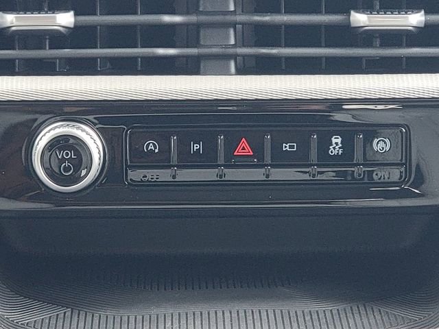 Certified 2026 Ford Explorer Active w/ Active Comfort Package image 30