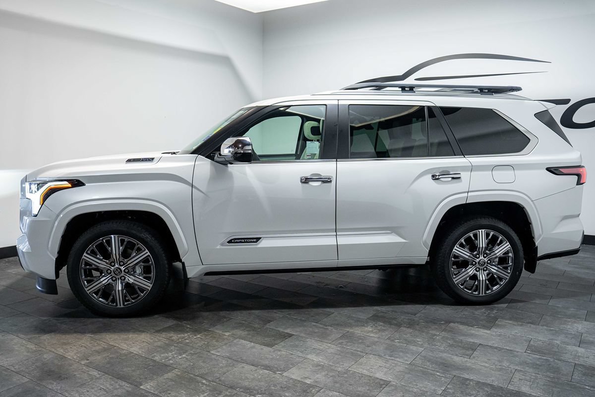 Used 2024 Toyota Sequoia Capstone AWD/4WD image 3