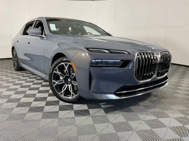 Used 2024 BMW i7 xDrive60 image 50