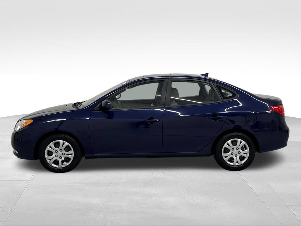 Used 2010 Hyundai Elantra GLS FWD image 3