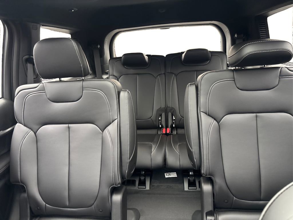 New 2026 Jeep Grand Cherokee L Limited image 17