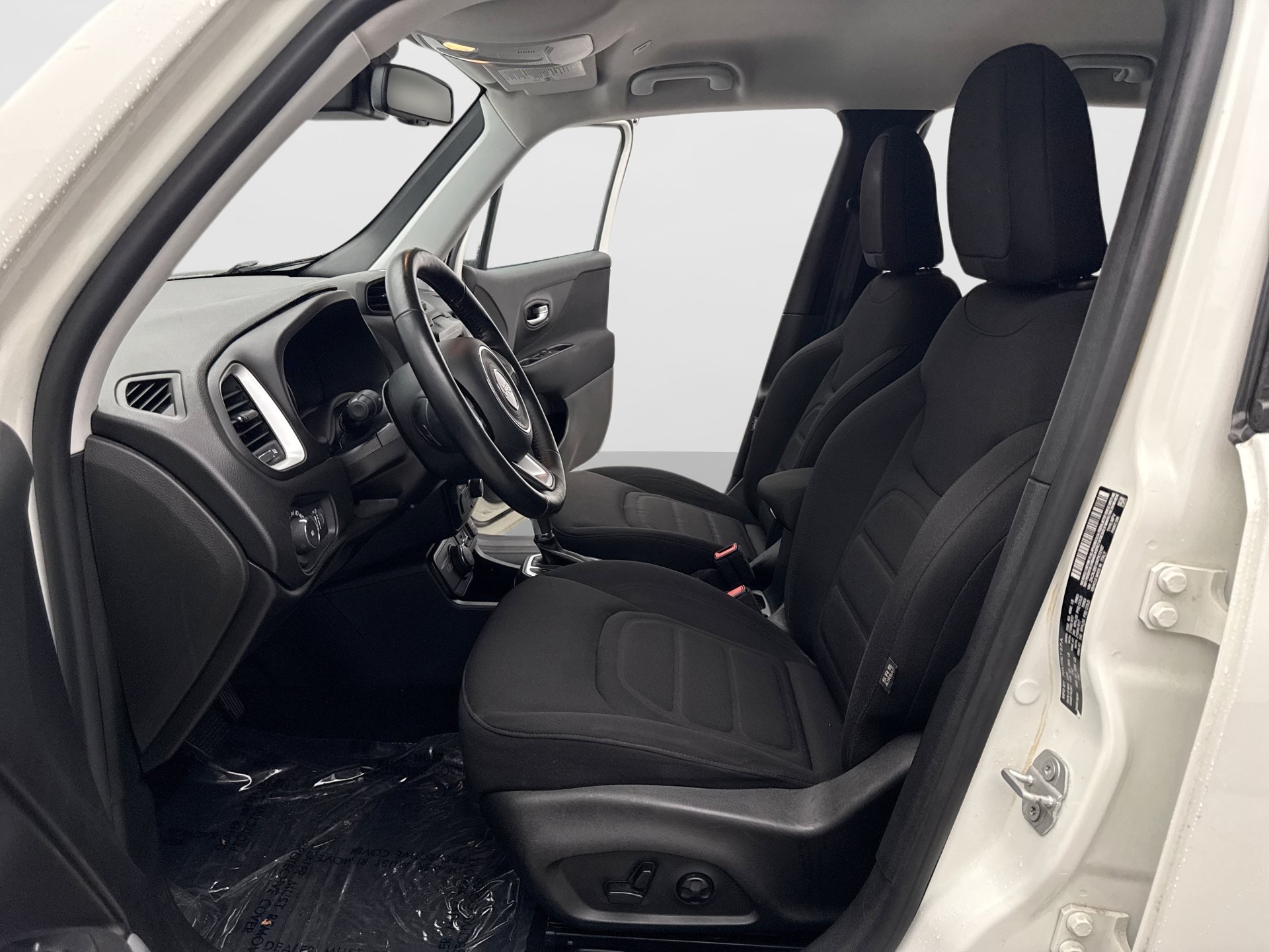 Used 2019 Jeep Renegade Latitude w/ Cold Weather Group AWD/4WD image 13