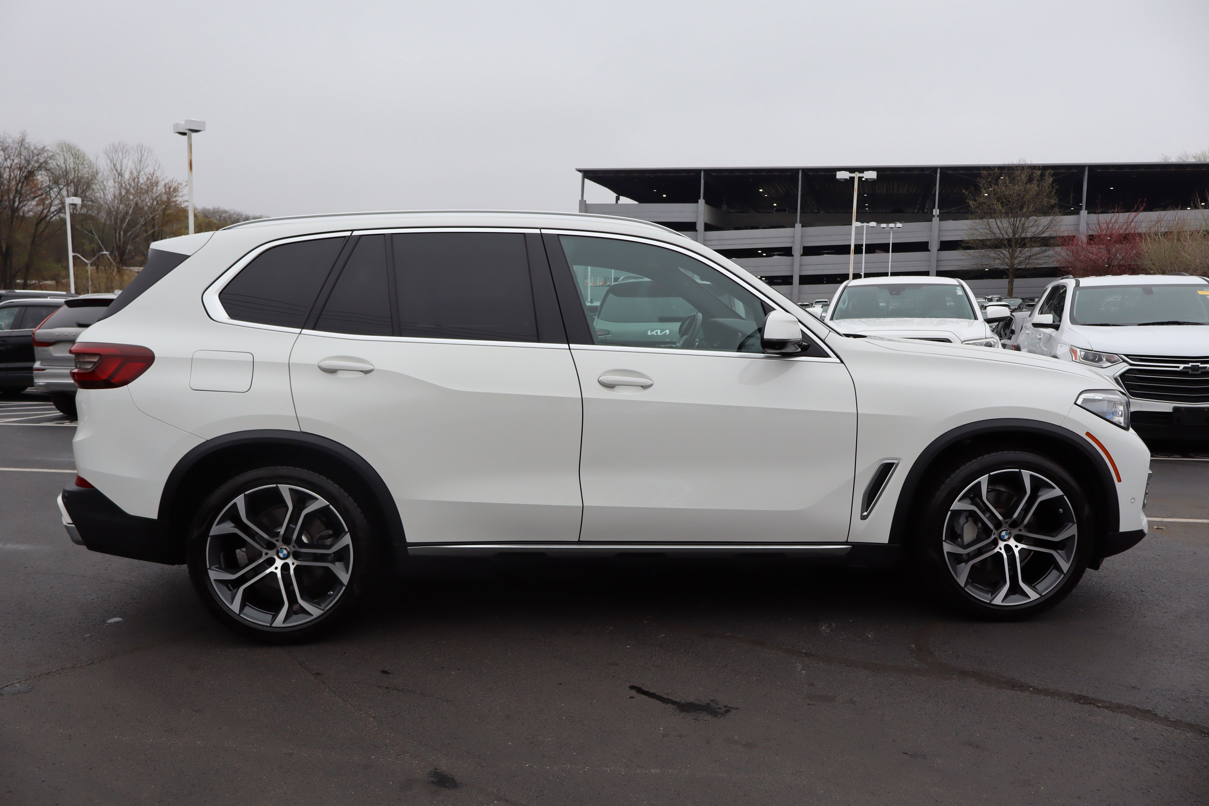 Used 2023 BMW X5 xDrive40i w/ Executive Package video 2