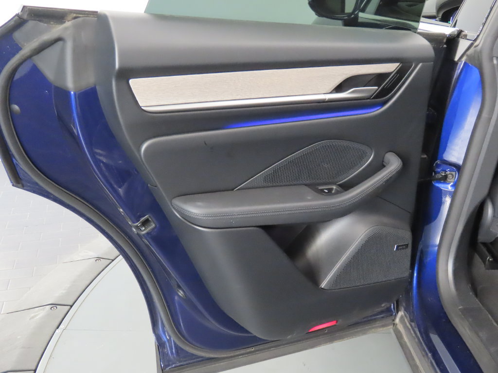 Certified 2024 Porsche Macan 4 Electric AWD/4WD image 45