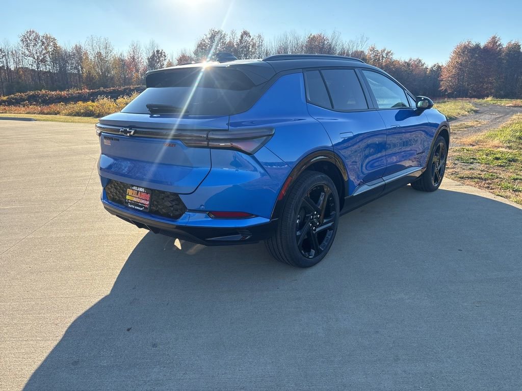 New 2026 Chevrolet Equinox EV RS AWD/4WD image 9