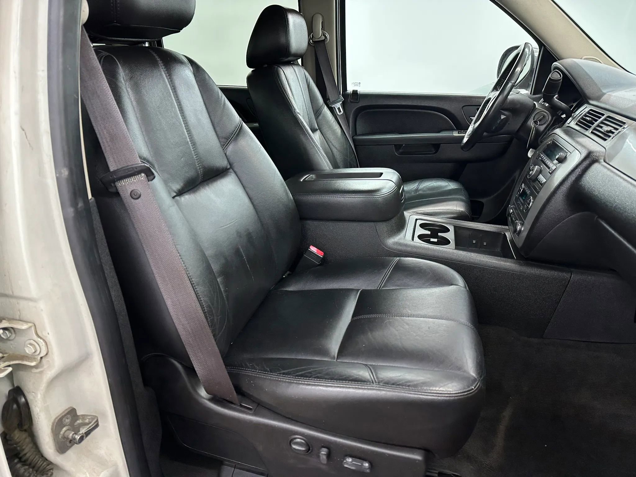 Used 2012 Chevrolet Silverado 1500 LTZ AWD/4WD image 17