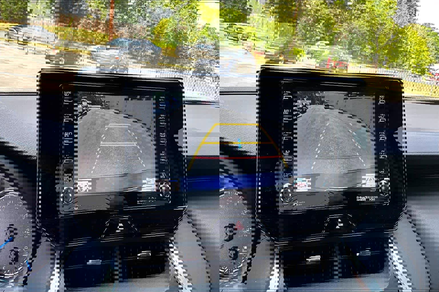 Certified 2021 Toyota Venza LE AWD/4WD image 26