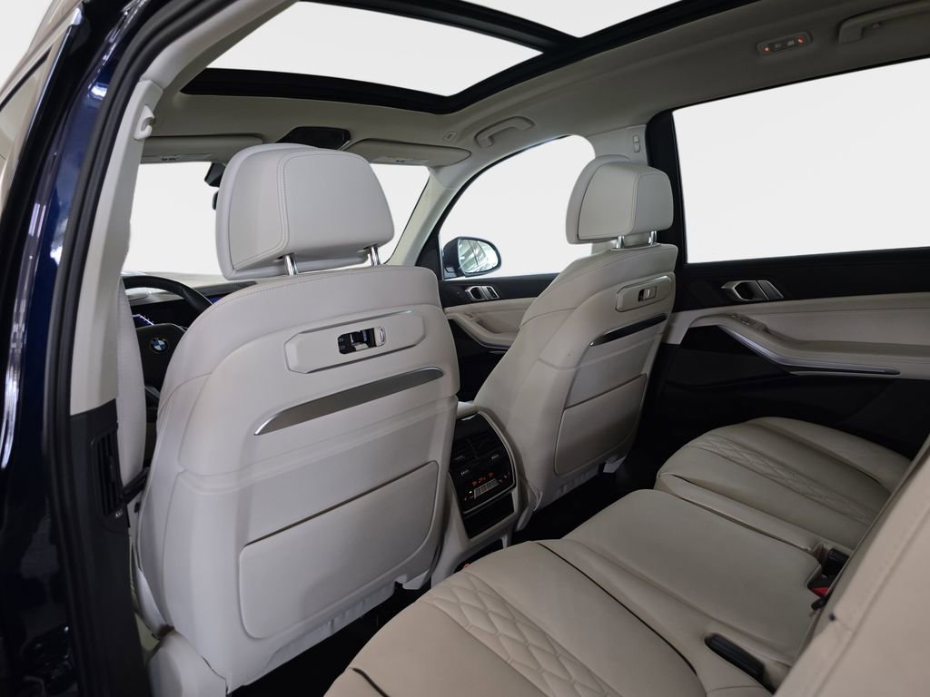 Certified 2025 BMW X7 xDrive40i w/ Premium Package AWD/4WD image 16