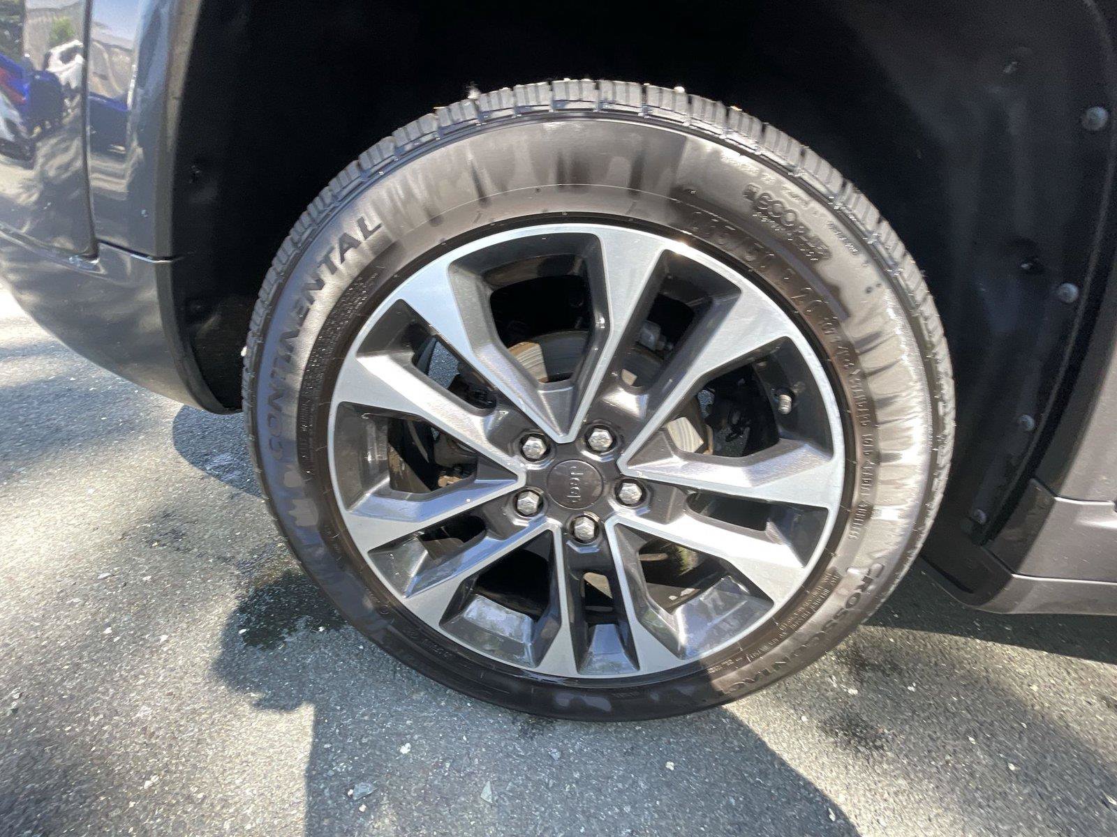 Used 2022 Jeep Grand Cherokee Overland AWD/4WD image 25