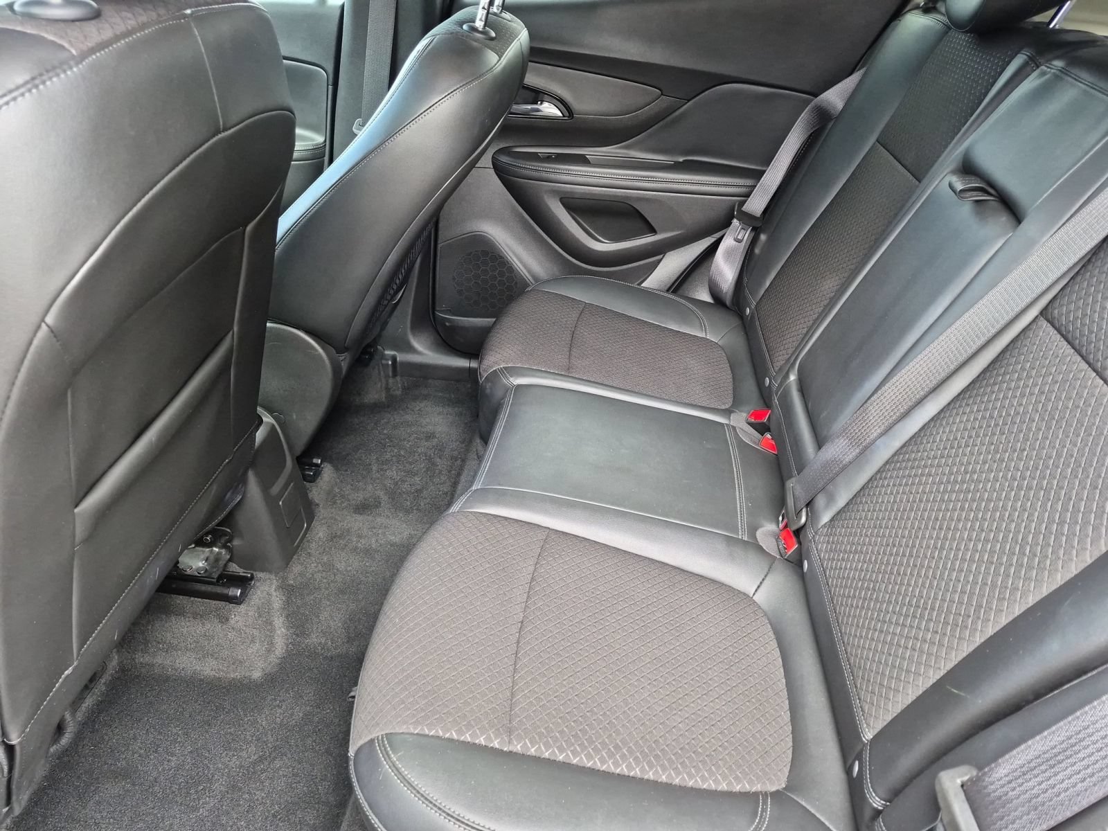 Used 2019 Buick Encore Preferred FWD image 30