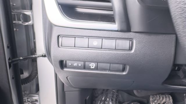 Certified 2023 Nissan Rogue SV image 32