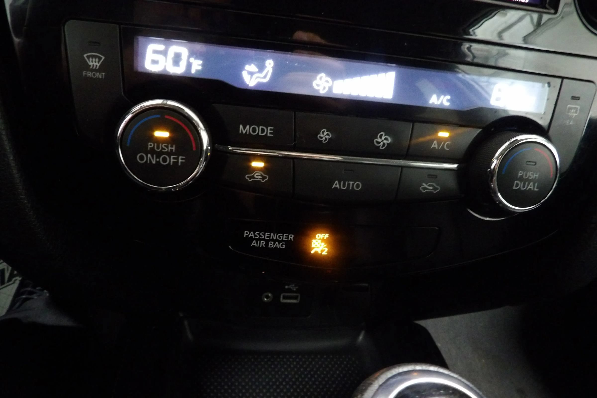 Used 2018 Nissan Rogue SL AWD/4WD image 14